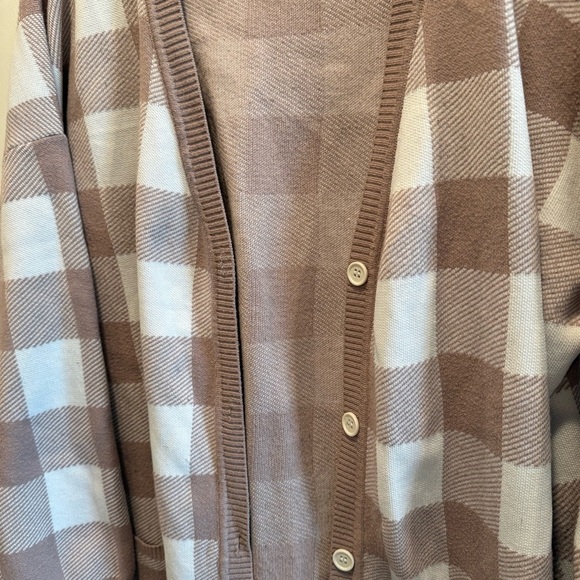 Cozy Checkered Cardigan in Brown and White - Picture 3 of 7